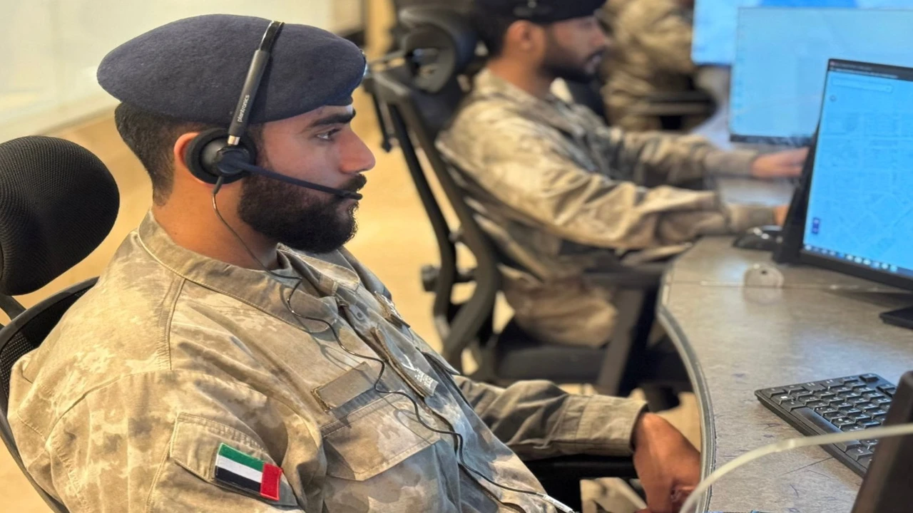 شرطة أبوظبي تتعامل مع 117 ألف بلاغ تزامناً مع الحالة الجوية الأخيرة